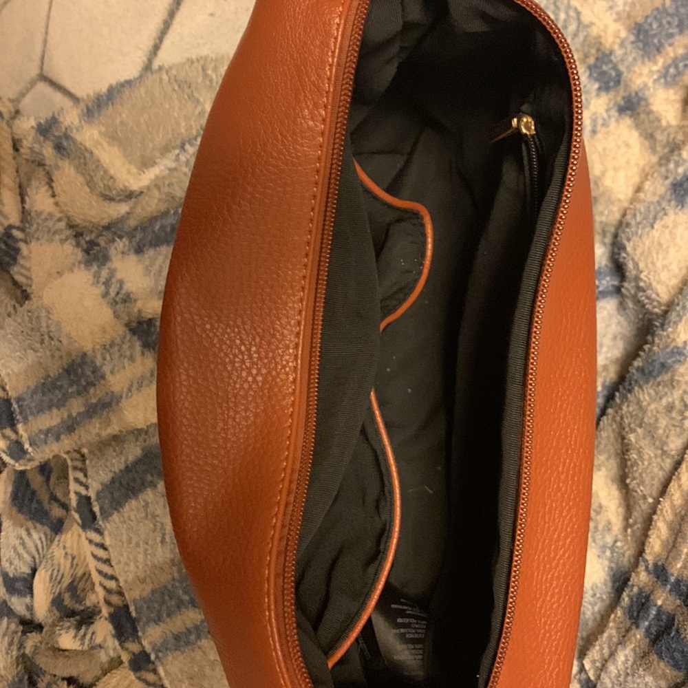 Street Level Reversible Tote - Picture 4 of 5